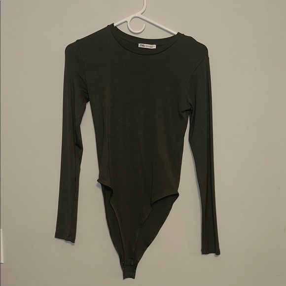 Zara Green Long Sleeve Bodysuit - Picture 1 of 2